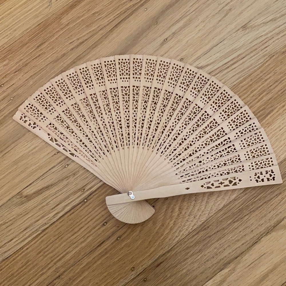 31 Wooden Fans